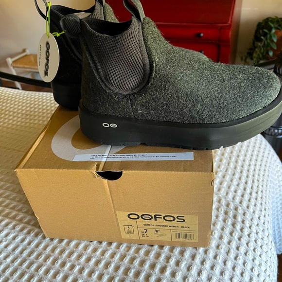 Oofos londoner clog. New, size 7, - Picture 5 of 8